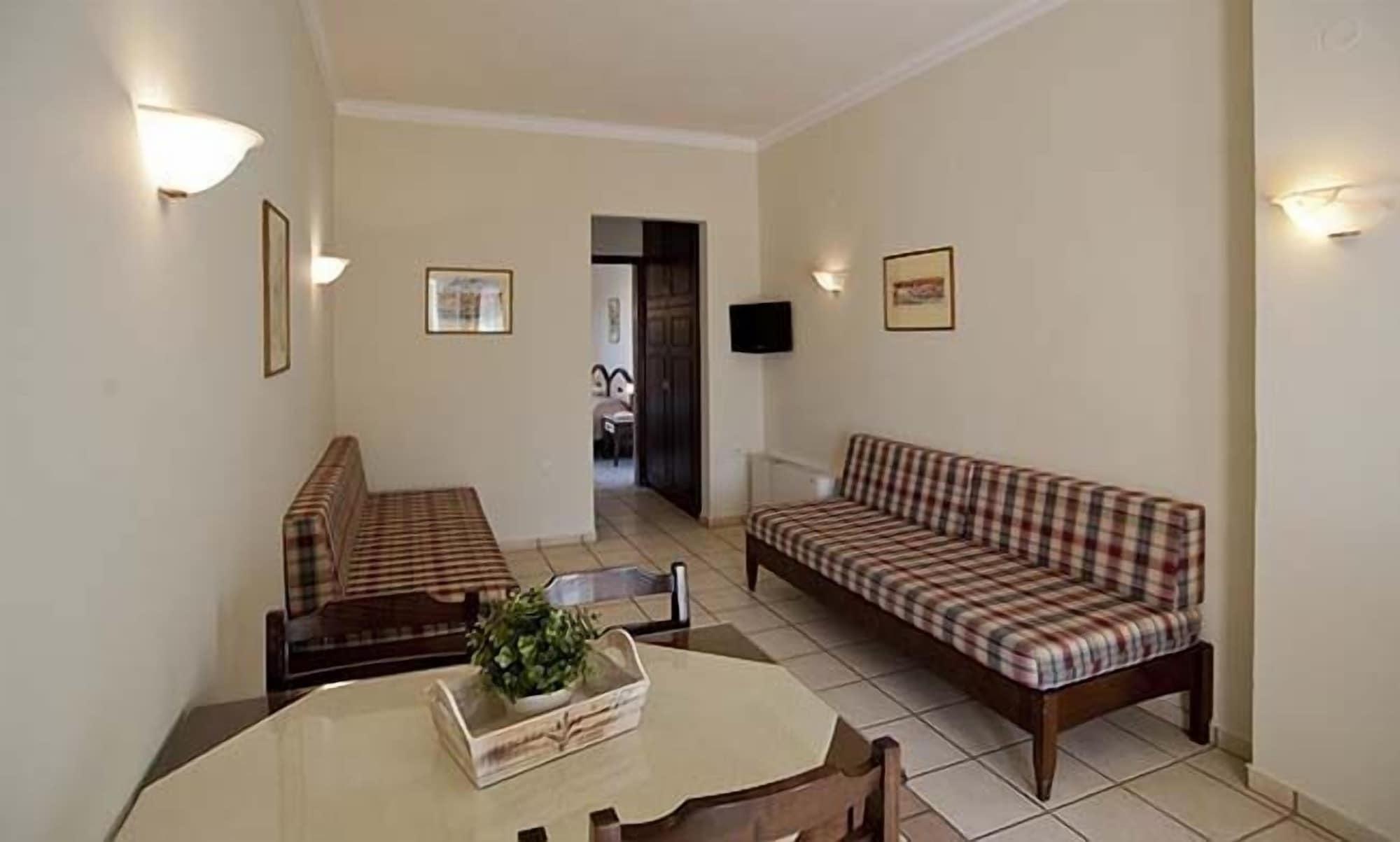 Hotel Caretta Beach Gerani  Екстериор снимка