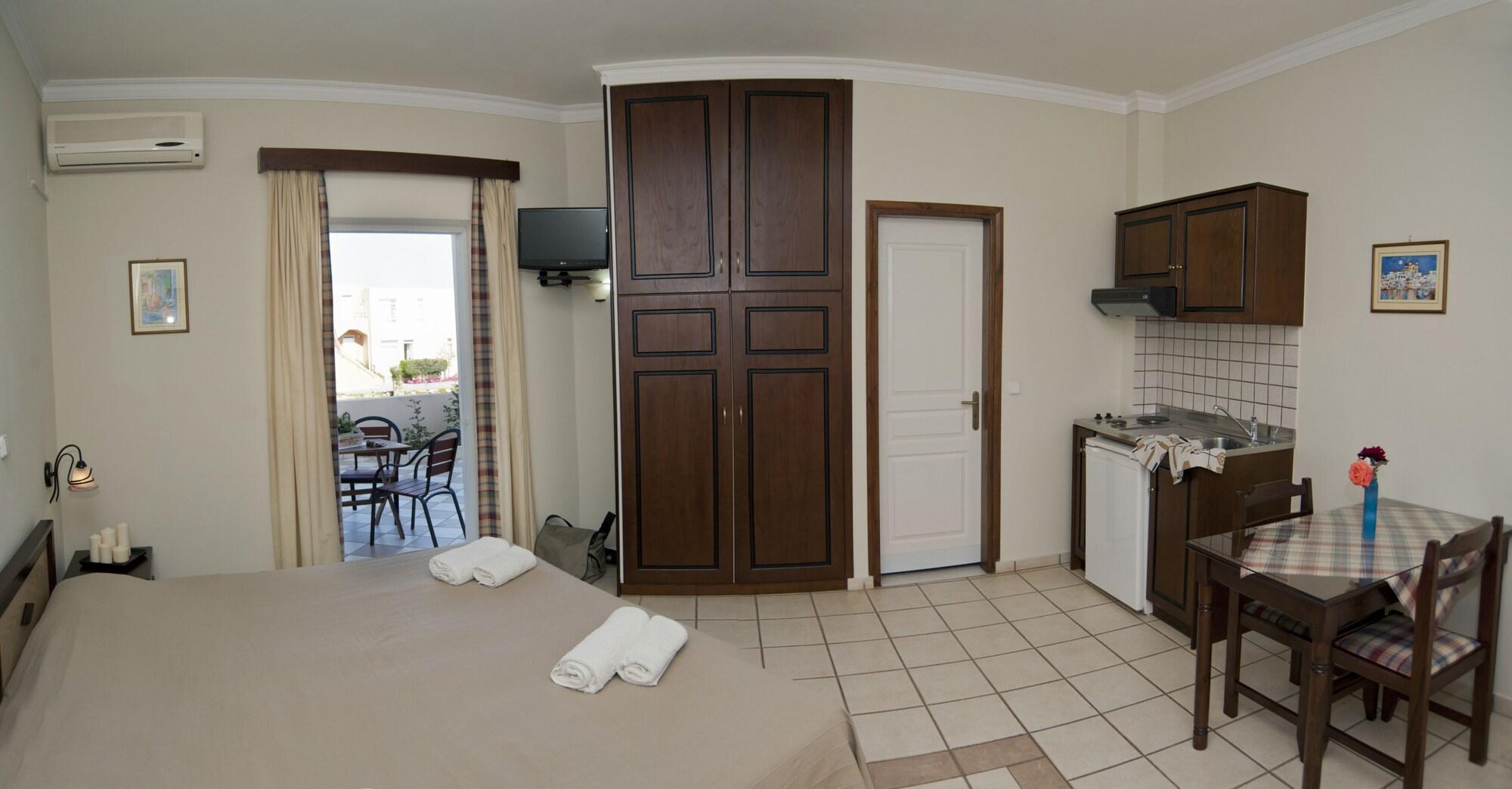 Hotel Caretta Beach Gerani  Екстериор снимка