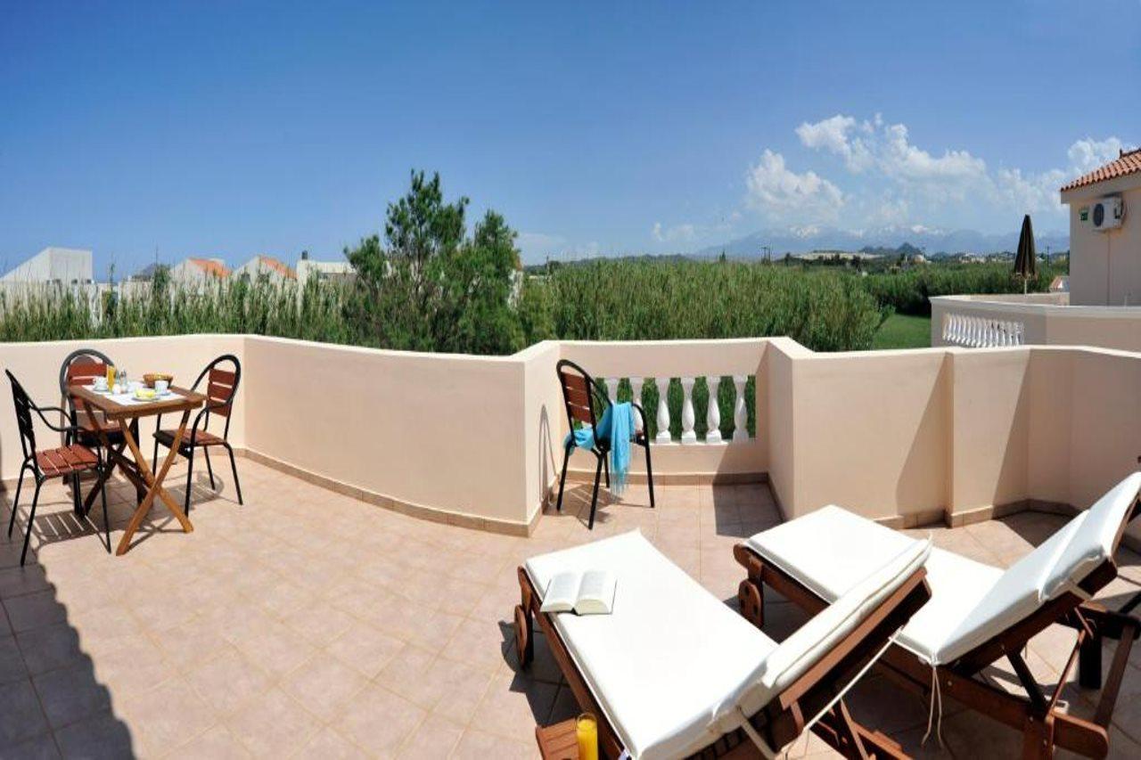 Hotel Caretta Beach Gerani  Екстериор снимка