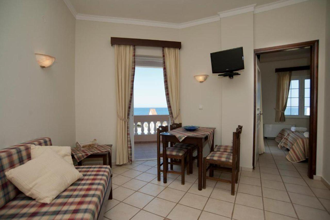 Hotel Caretta Beach Gerani  Екстериор снимка