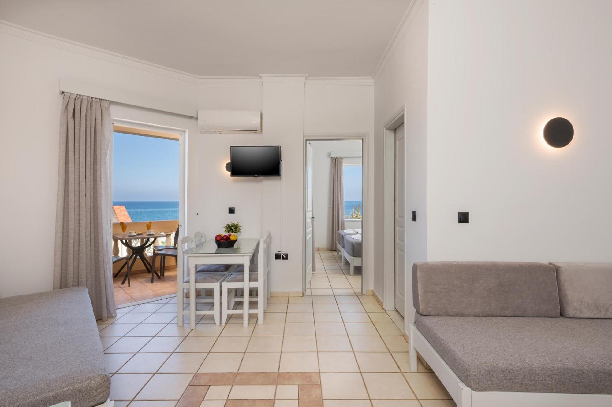Hotel Caretta Beach Gerani  Екстериор снимка