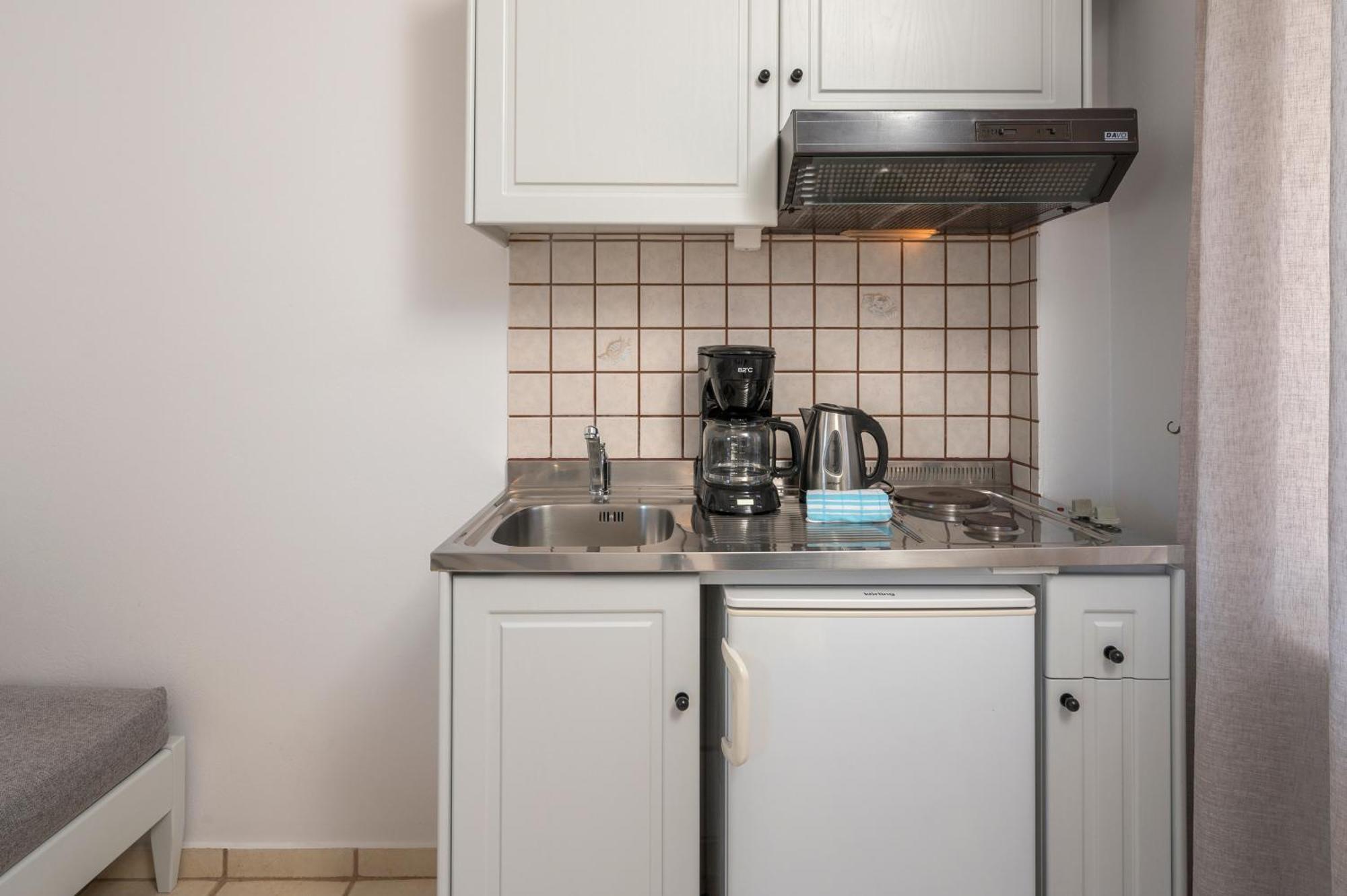 Hotel Caretta Beach Gerani  Екстериор снимка