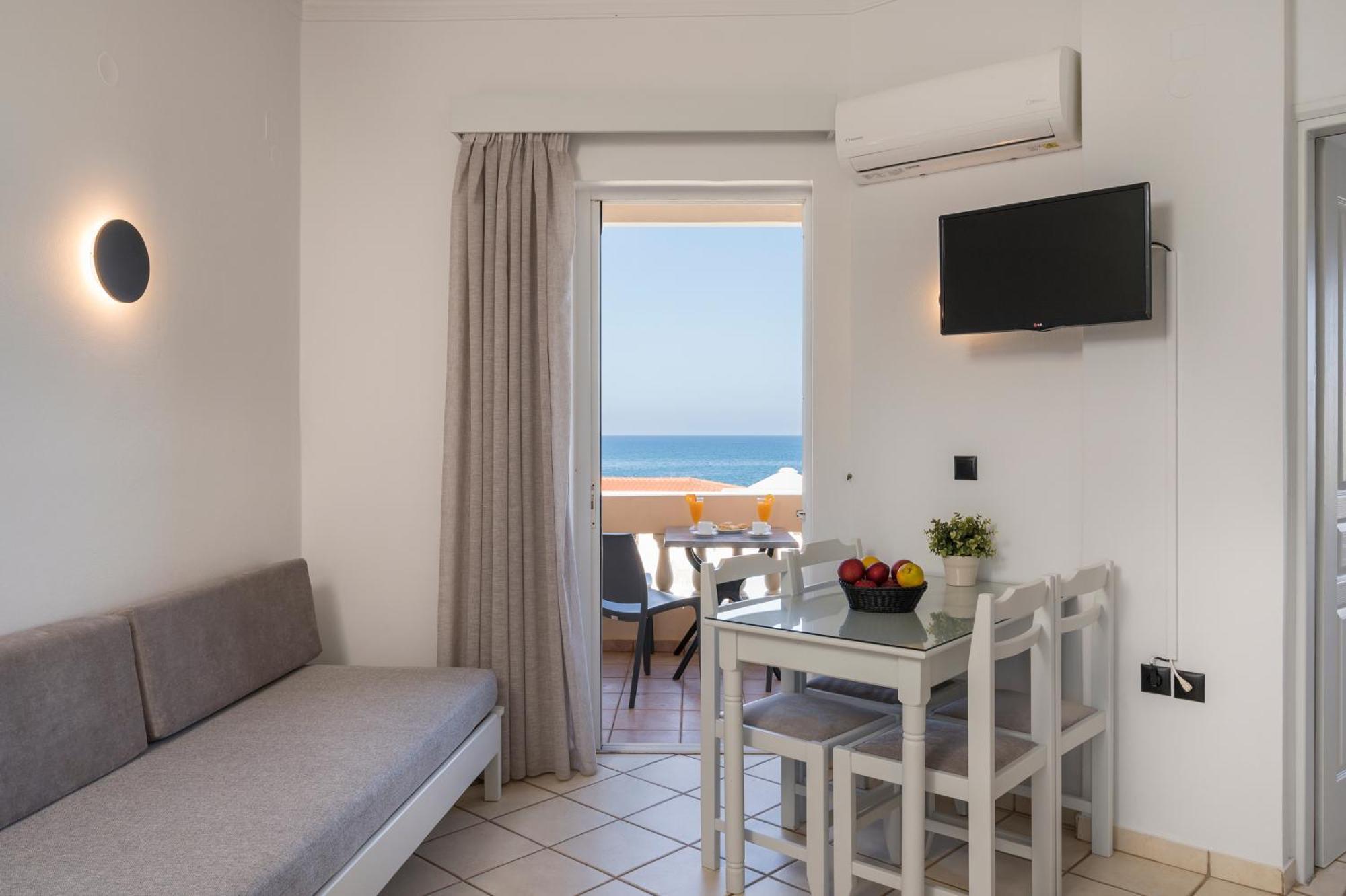 Hotel Caretta Beach Gerani  Екстериор снимка
