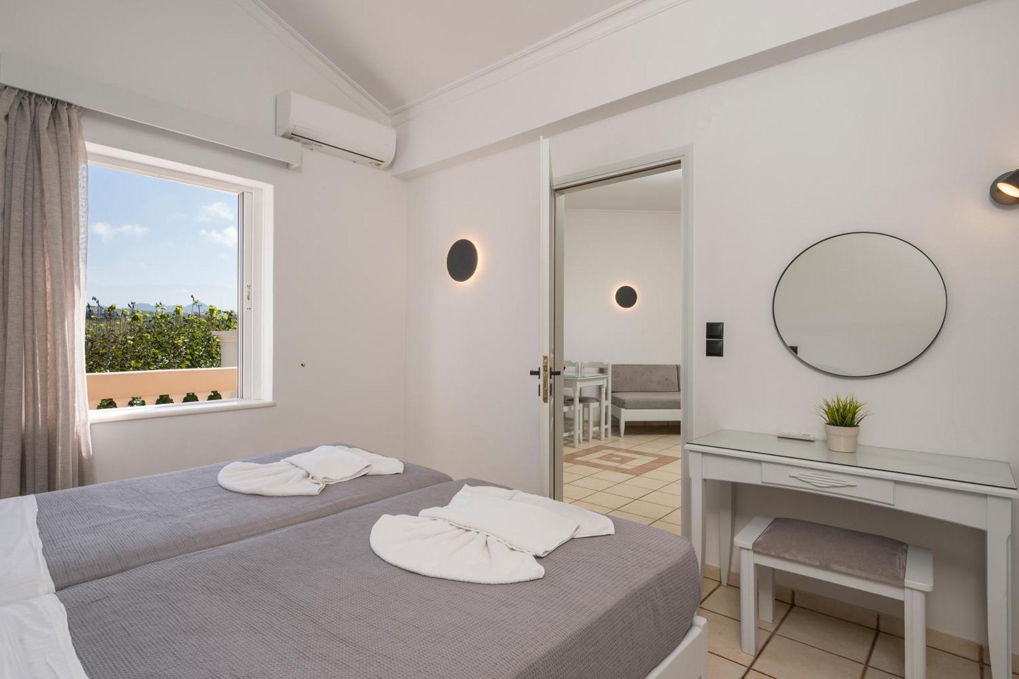 Hotel Caretta Beach Gerani  Екстериор снимка